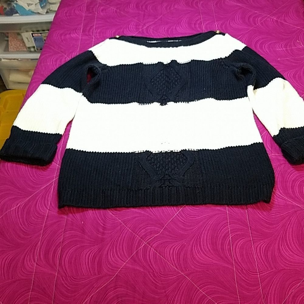 The Limited sweater size XS